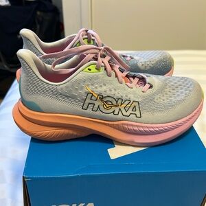 Women’s Hoka Mach 6 Size 8D